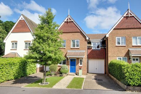 45 Renfields, Haywards Heath, RH16 4UG