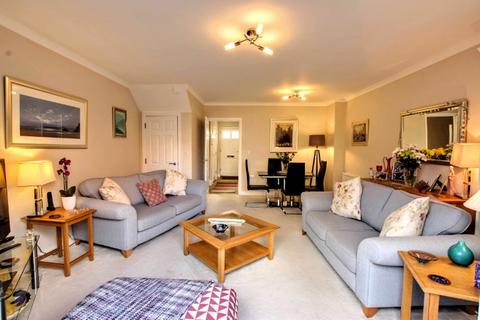 45 Renfields, Haywards Heath, RH16 4UG