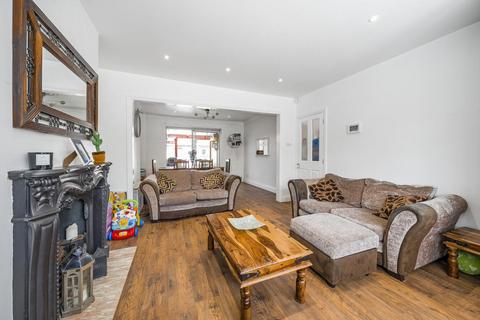 3 bedroom terraced house for sale, Victoria Road, Mitcham