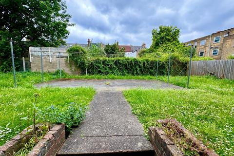89 Walford Road, London, N16 8EF