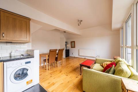 2 bedroom flat for sale, Archway Road, Archway, London, N6