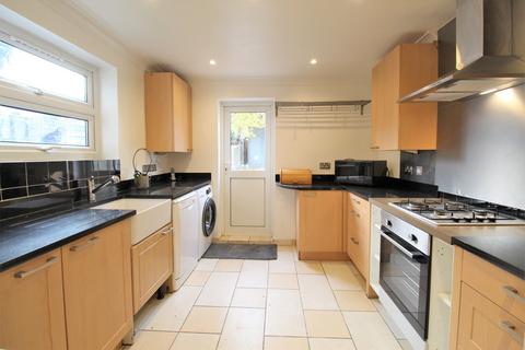 3 bedroom terraced house for sale, Manor Park E12