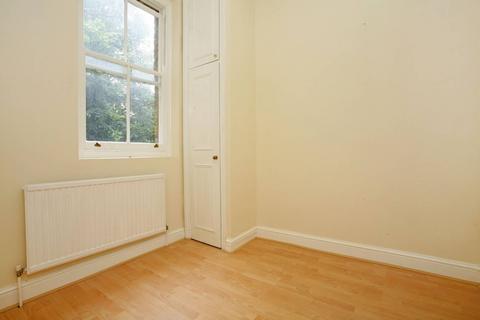 2 bedroom flat to rent, Kempsford Gardens, Earls Court, London, SW5