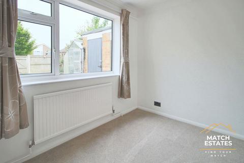 12 Grasmere Gardens, Folkestone, CT19 5JN