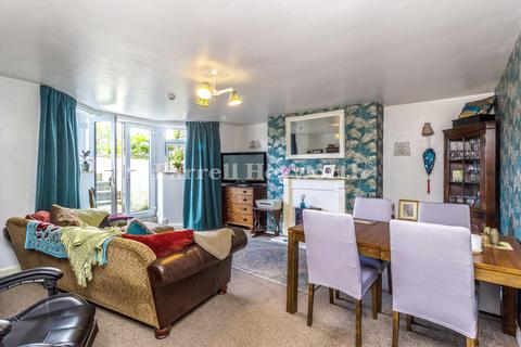 2 bedroom flat for sale, 86 Sandylands Promenade, Morecambe LA3