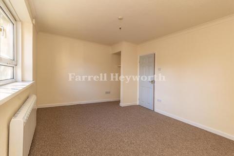 2 bedroom flat for sale, Shards Court, Lancaster LA1