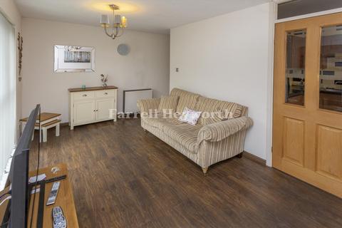 2 bedroom flat for sale, Walney, Barrow In Furness LA14