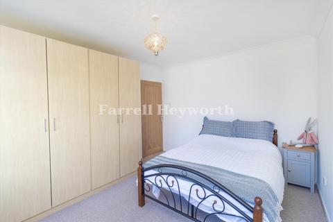 11 Derwent Close, Knott End On Sea, Poulton-le-fylde, FY6 0QF