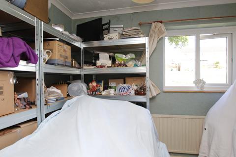 8 Heol Islwyn, Tonyrefail, Porth, CF39 8NR