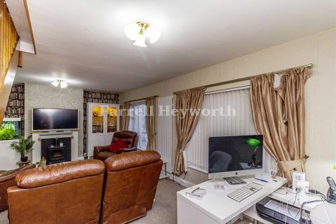 4 bedroom flat for sale, Lancaster Road, Morecambe LA4