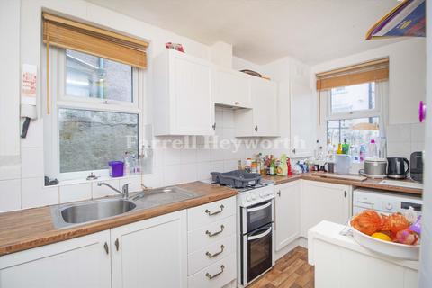 16 Balmoral Road, Lancaster, LA1 3BU