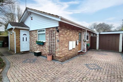 3 bedroom bungalow to rent, Hayley Green, Warfield, Berkshire, RG42