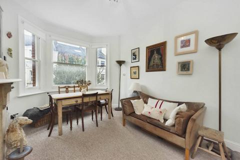 2 bedroom flat to rent, Handforth Road, Oval, London, SW9