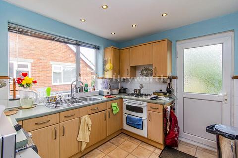 6 Allen Close, Thornton-cleveleys, FY5 3NS