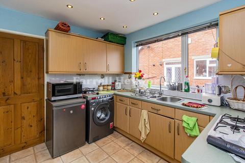 6 Allen Close, Thornton-cleveleys, FY5 3NS