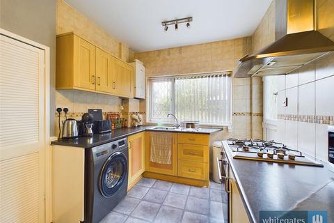 8 Cross Road, Idle, Bradford, BD10 9RT