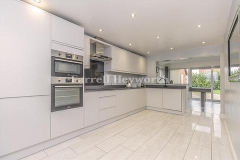 22 Ashfields, Leyland, PR26 7UW
