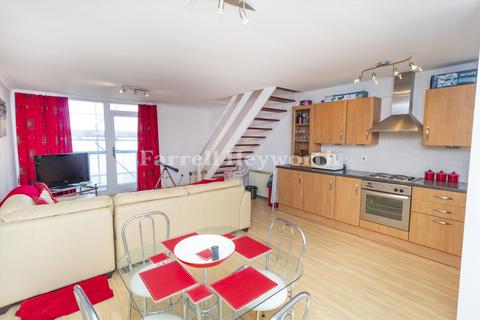 2 bedroom flat for sale, Queens Promenade, Blackpool FY2