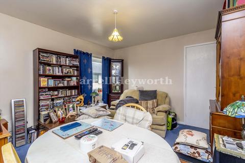 1 bedroom flat for sale, Halton Court, Morecambe LA4