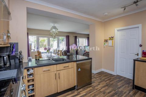 23 Highlands Grove, Barrow-in-furness, LA13 0AJ