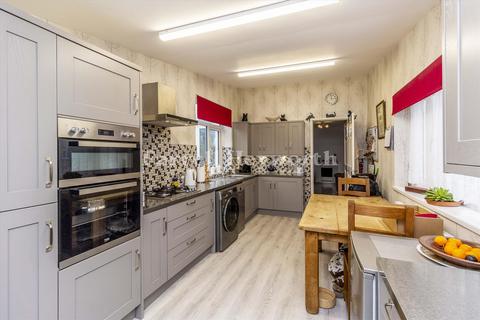 76 Longway, Barrow-in-furness, LA13 0DP