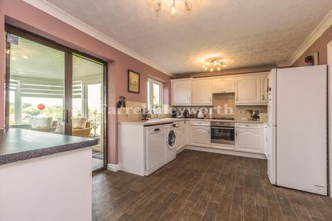 45 Ashdown Drive, Clayton Le Woods, Chorley, PR6 7SQ
