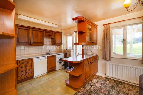 1 Glebe Close, Burton, Carnforth, LA6 1PL