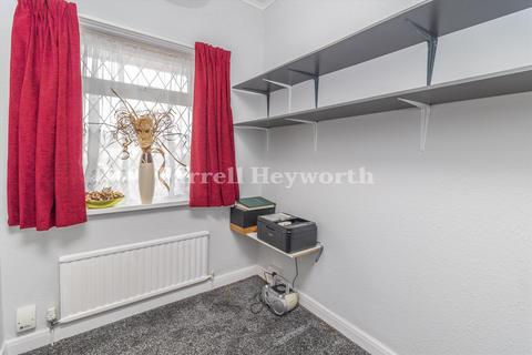 8 Arnott Road, Blackpool, FY4 4ED