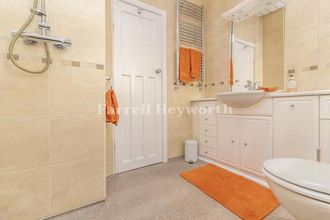 8 Arnott Road, Blackpool, FY4 4ED