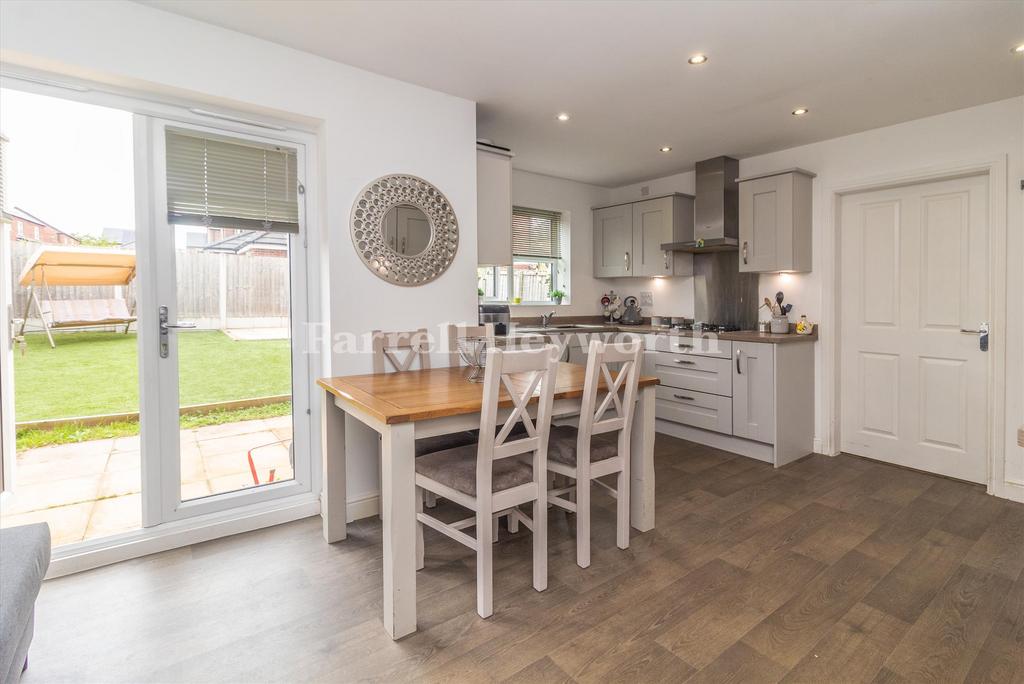 Kitchen Diner New im