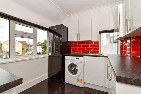 2 bedroom maisonette for sale, Dickensons Lane, South Norwood