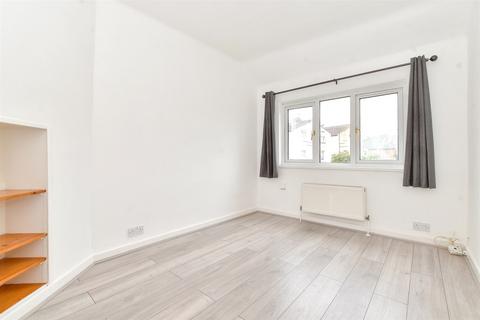 2 bedroom maisonette for sale, Dickensons Lane, South Norwood