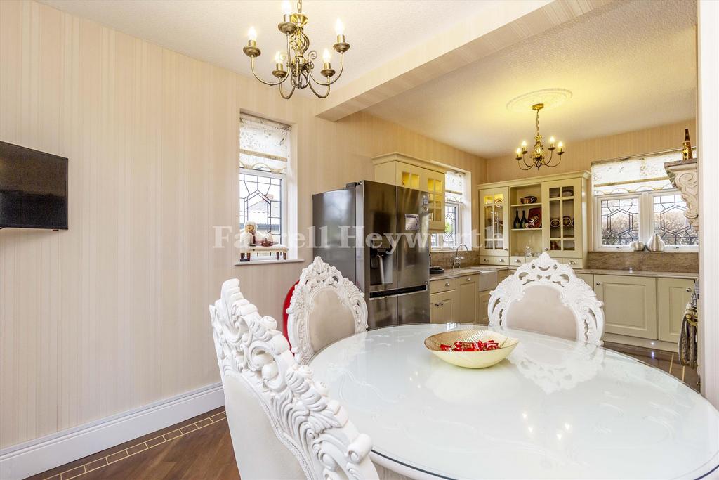 Kitchen dining room