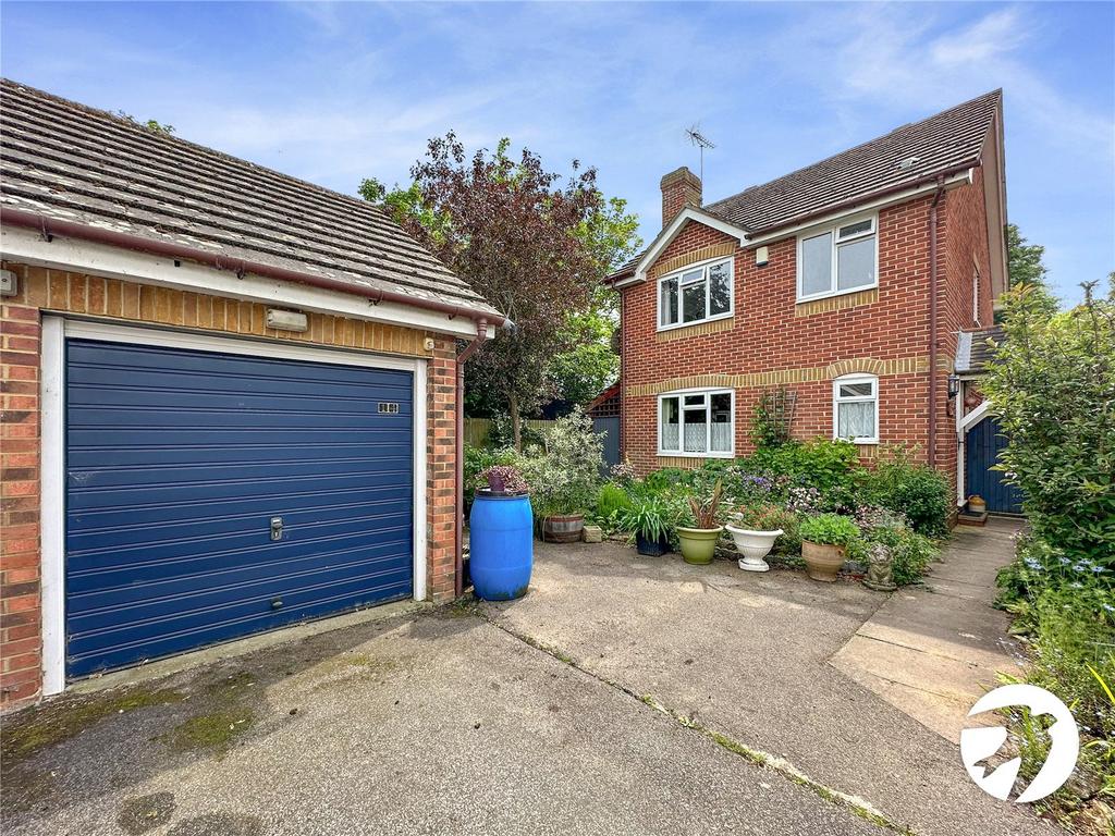 Turner Close, Kemsley, Sittingbourne... 3 bed detached house for sale