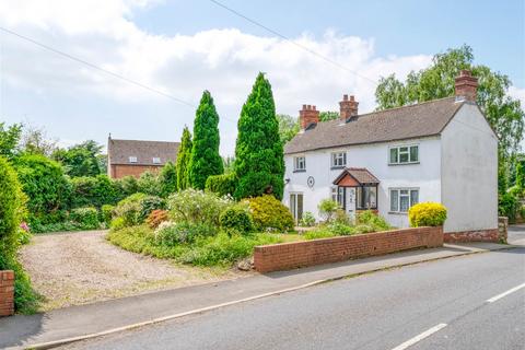 3 bedroom detached house for sale, Alcester Road, Finstall, Bromsgrove, B60 1EW