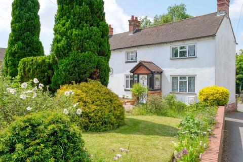 3 bedroom detached house for sale, Alcester Road, Finstall, Bromsgrove, B60 1EW