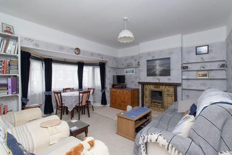 2 bedroom flat for sale, Swinburne Avenue, Broadstairs, CT10