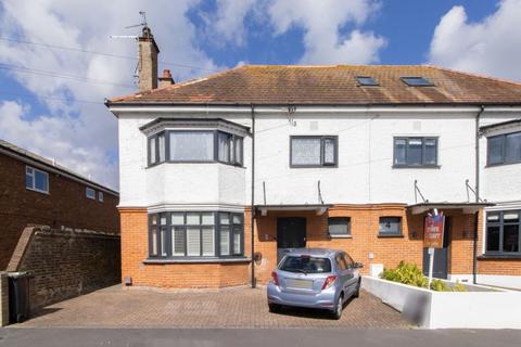 2 bedroom flat for sale, Swinburne Avenue, Broadstairs, CT10