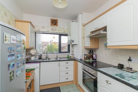 2 bedroom flat for sale, Swinburne Avenue, Broadstairs, CT10