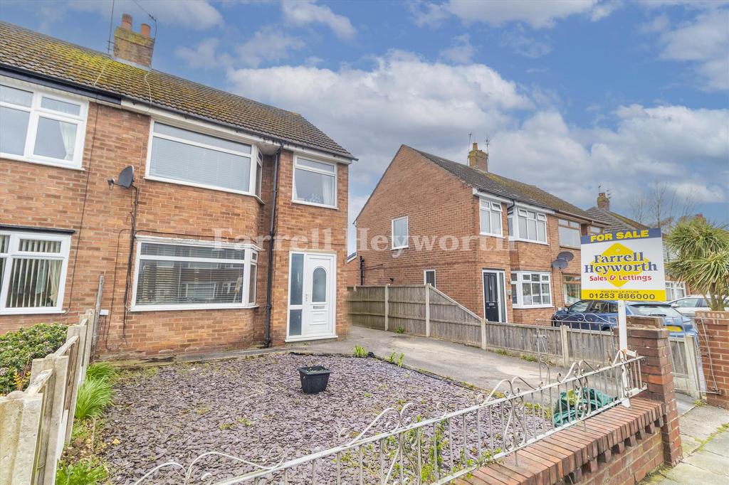 Sefton Avenue, Poulton Le Fylde FY6 3 bed semidetached house for sale