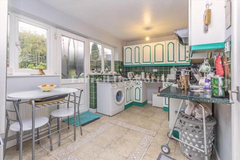 3 Chiltern Close, Horwich, Bolton, BL6 7NN