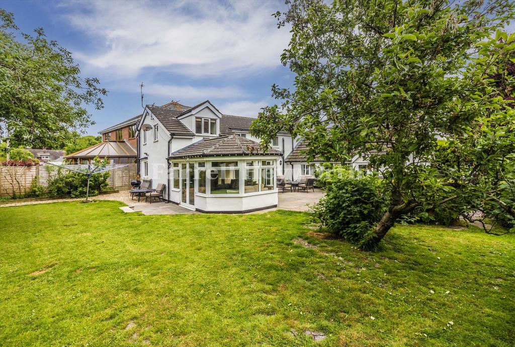Taylors Lane, Preston PR3 4 bed house for sale £395,000