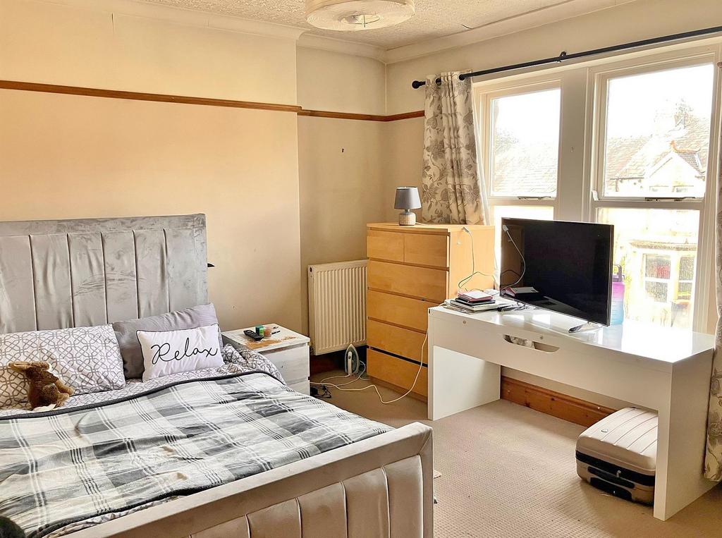 Master bedroom 2