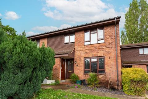 28 Mountbatten Close, St Albans, AL1 5AX
