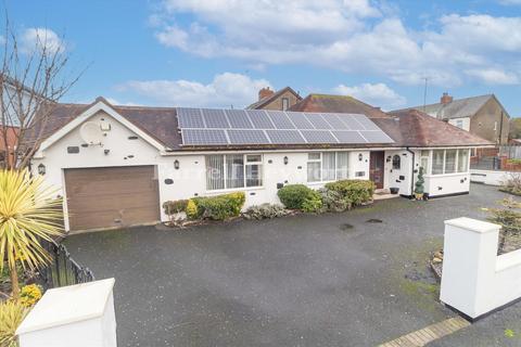 2 bedroom bungalow for sale, Wolverton Avenue, Blackpool FY2