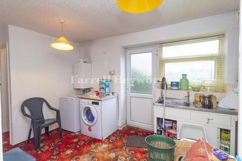 104 Beach Road, Thornton-cleveleys, FY5 1EH