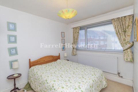 104 Beach Road, Thornton-cleveleys, FY5 1EH