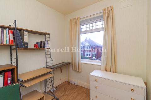 47 Knowle Avenue, Blackpool, FY2 9UD