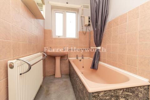 47 Knowle Avenue, Blackpool, FY2 9UD