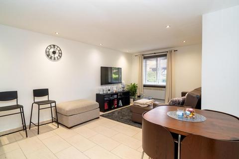 1 bedroom apartment for sale, Swynford Gardens, London, NW4
